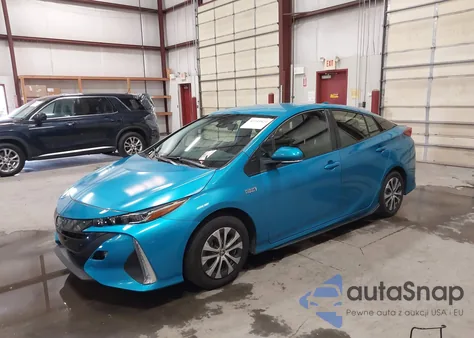 2022 Toyota Prius Prime Le из США, поврежденный, VIN JTDKAMFP6N3208603